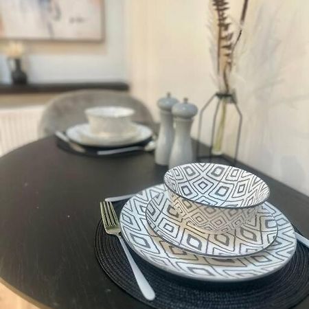 Cosy Stylish Studio Apartment Trowbridge Ngoại thất bức ảnh