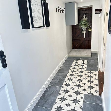 Cosy Stylish Studio Apartment Trowbridge Ngoại thất bức ảnh