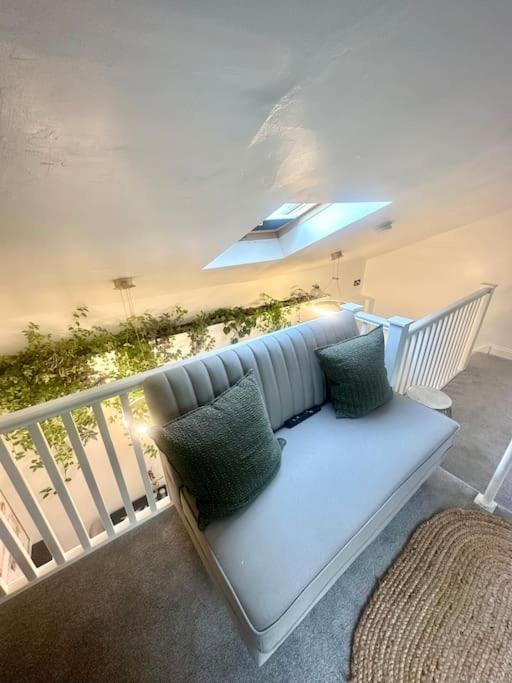 Cosy Stylish Studio Apartment Trowbridge Ngoại thất bức ảnh